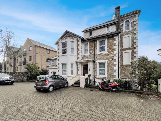 Flat for rent in Ryde, Elmfield