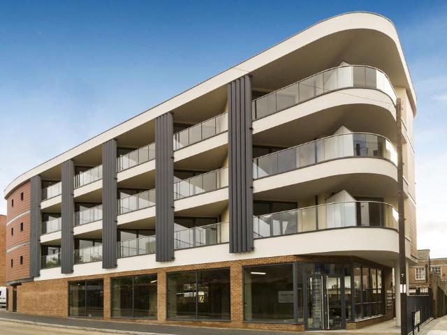 Flat for rent in St Albans, Five Acres