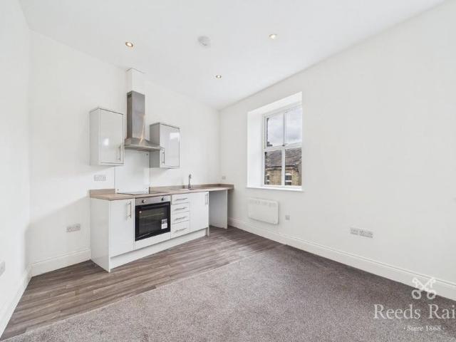 Apartment for rent in Milnsbridge, West Yorkshire
