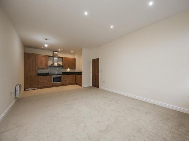 Apartment for rent in St James, Sandown Park