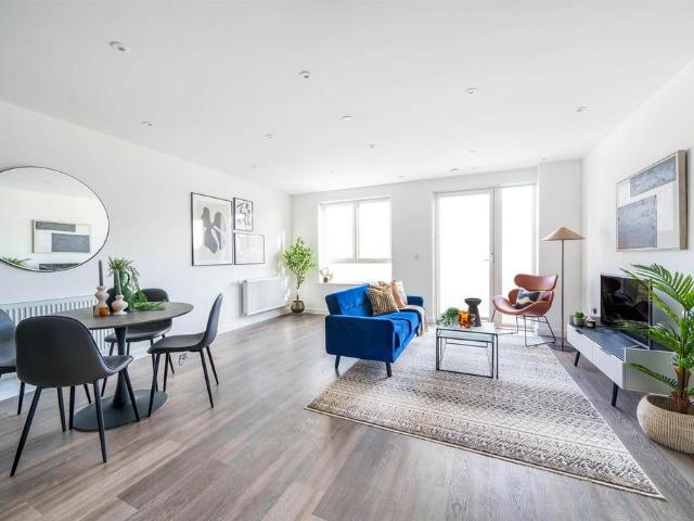 Flat for rent in Roding Riverside, Greater London