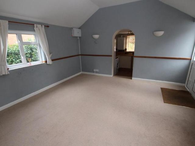 Apartment for rent in Emmbrook, Wokingham