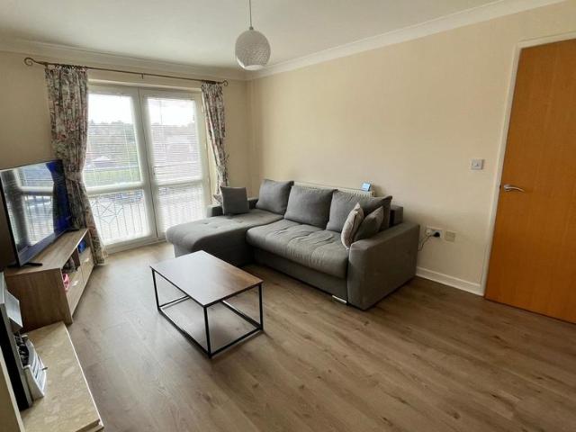 Flat for rent in Berry Hill, Potters Corner