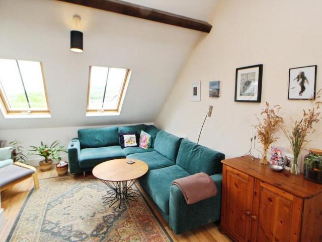 Apartment for rent in Charlesworth, East Midlands