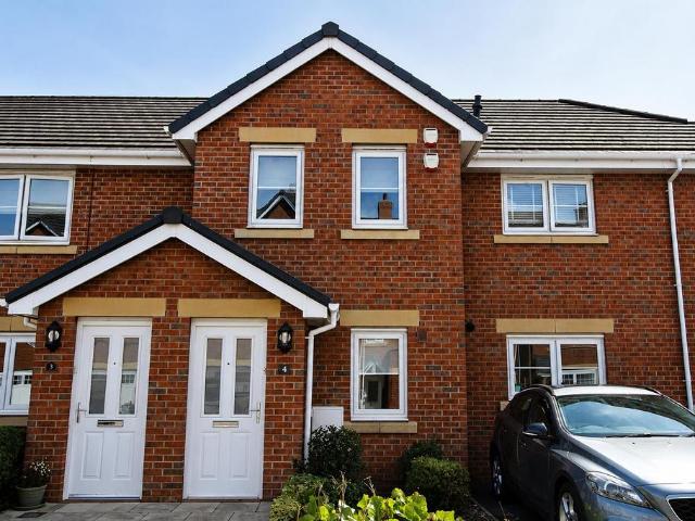 Flat for rent in Oughtrington, Warrington
