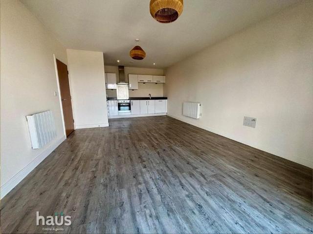 Apartment for rent in Brompton, Gillingham