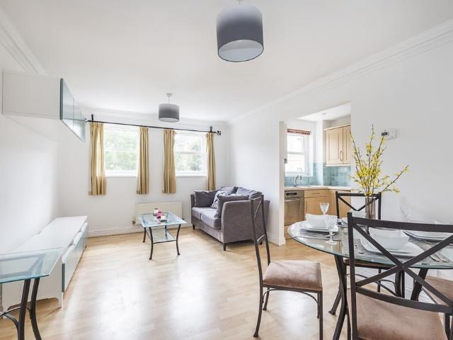 Flat for rent in Surbiton, Greater London