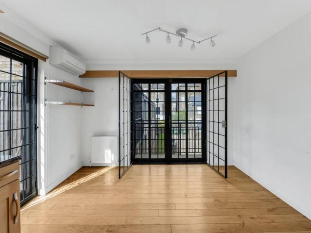 Flat for rent in Kentish Town, Greater London