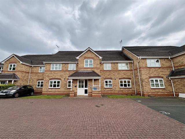Flat for rent in Great Chatwell, Staffordshire
