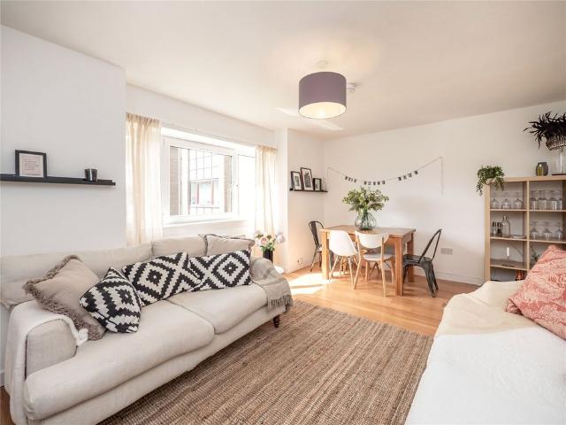 Apartment for rent in Hillside, City of Edinburgh