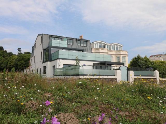 Flat for rent in St Brelade
