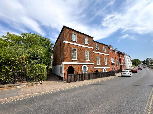 Flat for rent in Watergate, Devon
