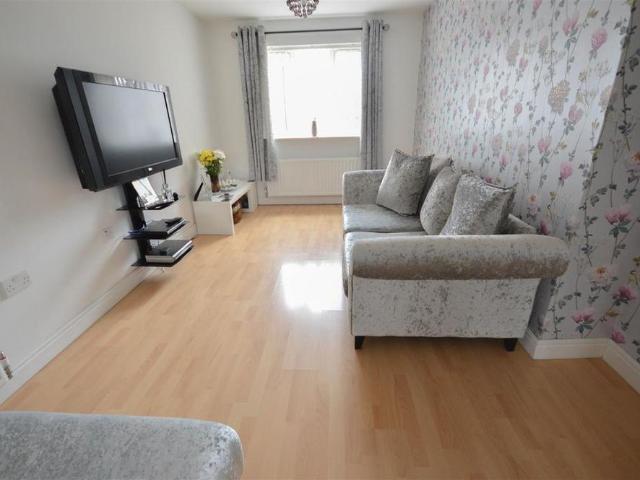 Apartment for rent in Aston cum Aughton, Aston