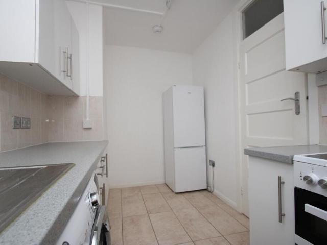 Flat for rent in London Borough of Croydon, Selsdon