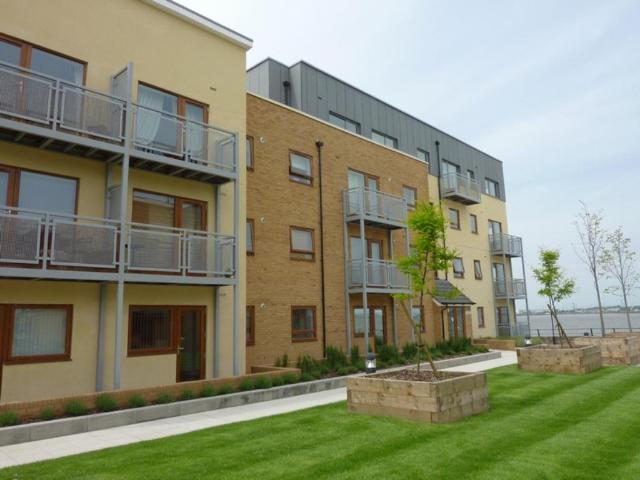 Flat for rent in Swanscombe and Greenhithe, Monks Orchard