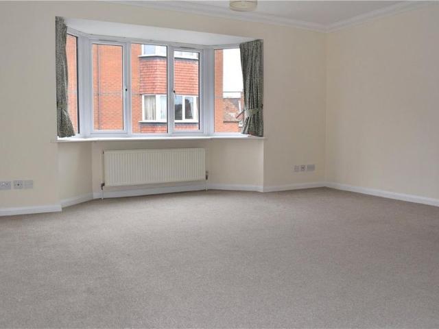 Apartment for rent in Enborne, West Berkshire