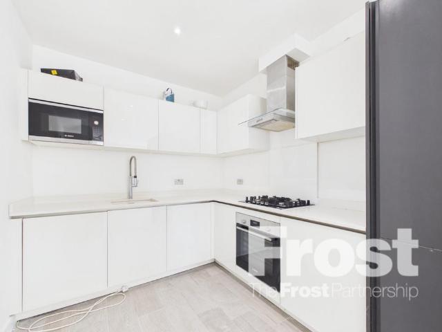 Flat for rent in Farnham Common, Isle Of Man