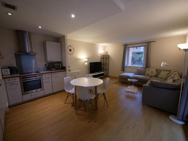Flat for rent in City Centre, Georgia
