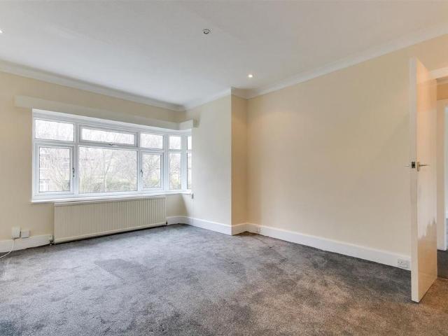 Apartment for rent in Highfields, Huddersfield
