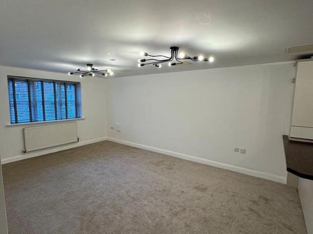 Apartment for rent in Wythenshawe, Manchester
