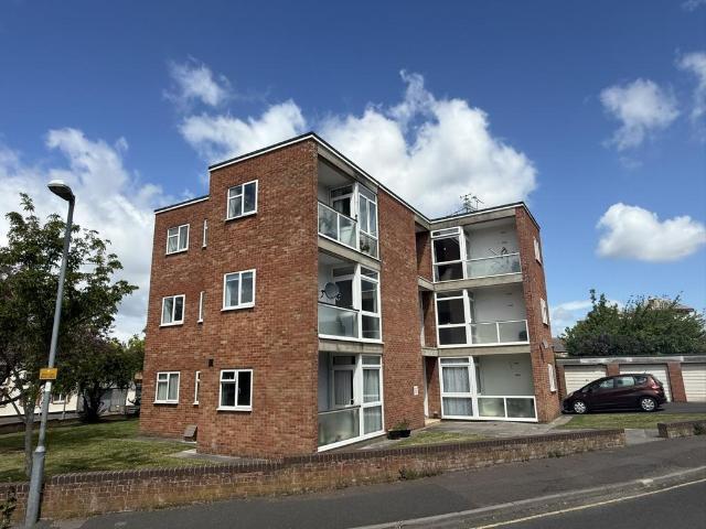 Flat for rent in Wilton, Rumwell