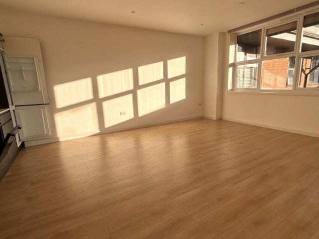 Apartment for rent in Red Hill, Surrey