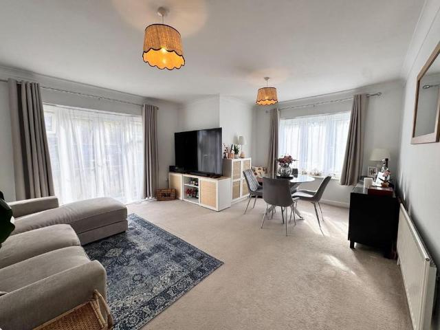 Apartment for rent in Bourne Vale, Kent