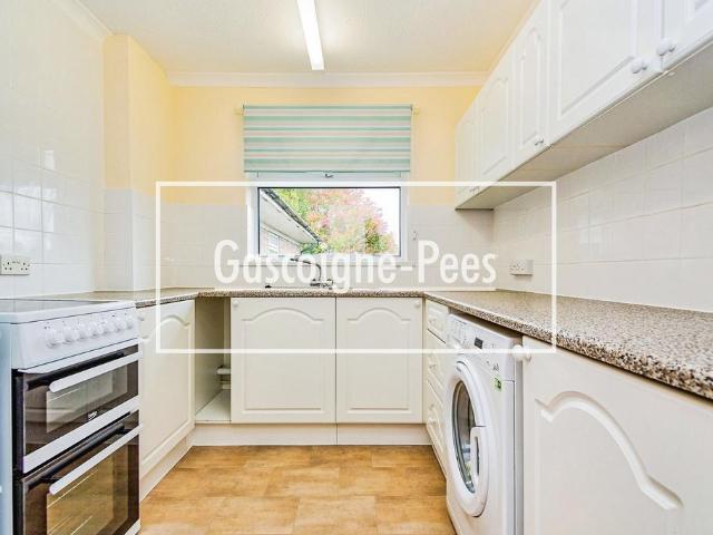 Flat for rent in Tadley, Basingstoke and Deane