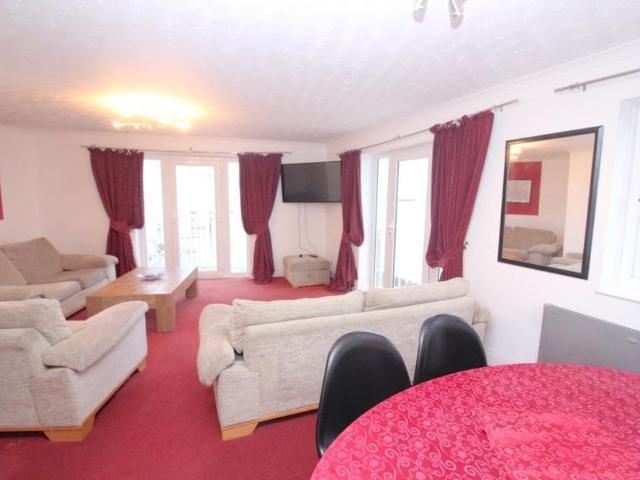 Apartment for rent in Nangreaves, Wales