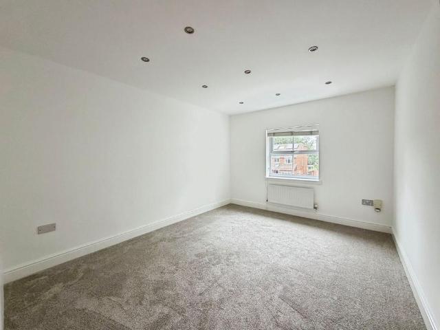 Apartment for rent in Heol-las, Surrey