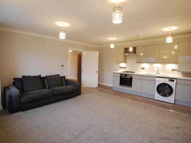 Flat for rent in Brook Street, Bourne Vale