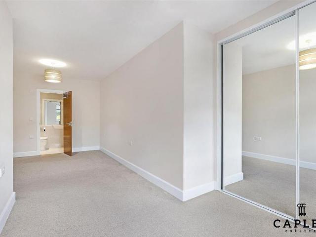 Apartment for rent in Chigwell, Epping