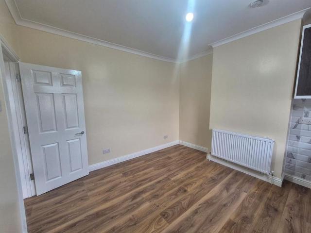 Apartment for rent in London Borough of Croydon, Greater London