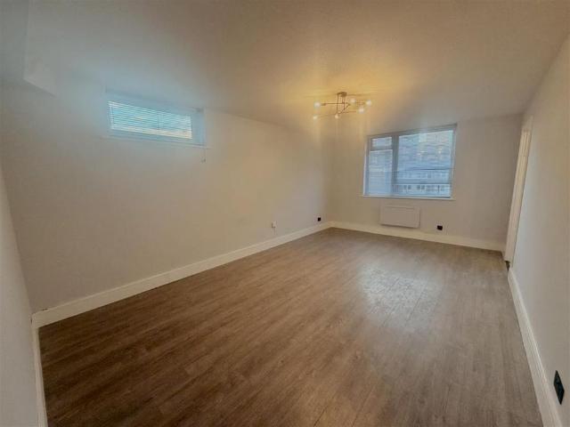 Apartment for rent in London Borough of Croydon, Greater London