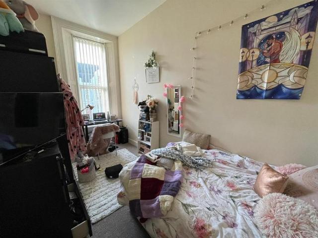 Apartment for rent in Greenbank, Mount Wise