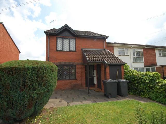 Flat for rent in Tettenhall, Isle Of Man