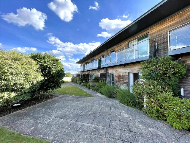 Flat for rent in Enborne, West Berkshire