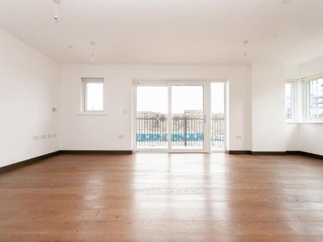 Apartment for rent in Gascoigne Estate, Greater London