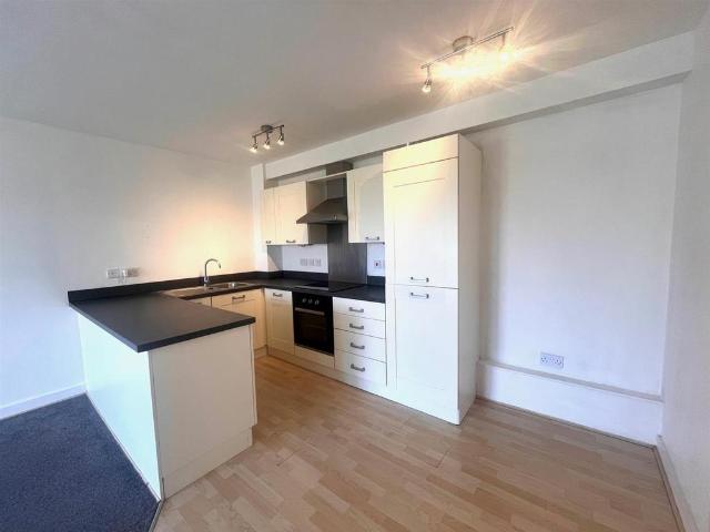 Flat for rent in Hurst, Greenheys