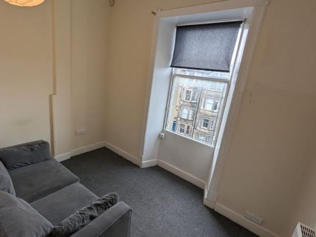 Apartment for rent in Hillside, Leith
