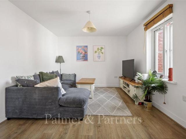 Apartment for rent in Mile End, Fordham Heath