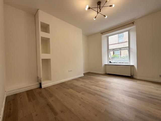 Apartment for rent in Morice Town, Mount Wise