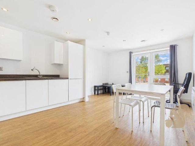 Apartment for rent in Hythe, Colchester