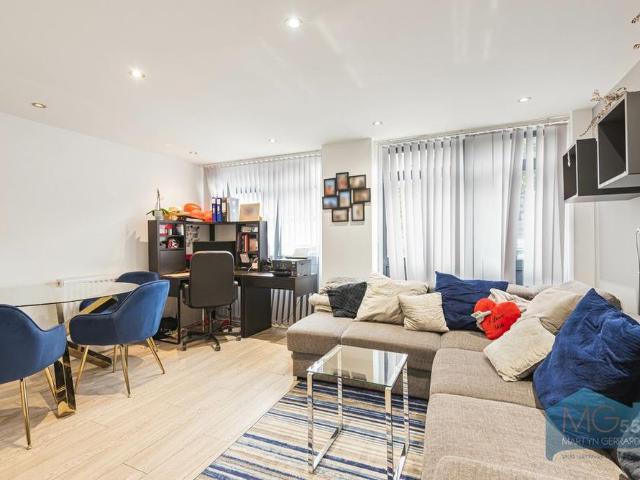 Apartment for rent in Colney Hatch, Isle Of Man