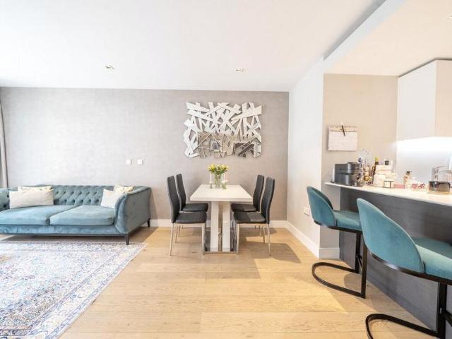 Apartment for rent in London Borough of Hounslow, Strand