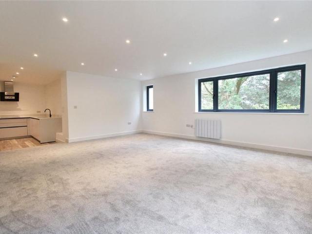 Apartment for rent in Sandown Park, Kent