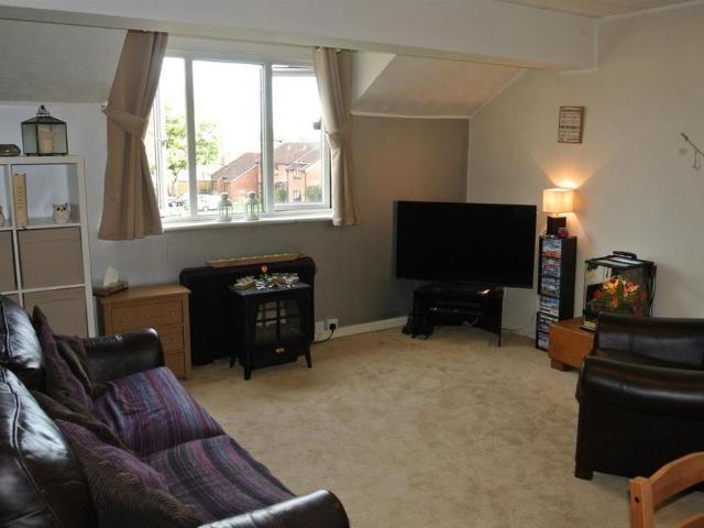 Apartment for rent in Cliff Hill, Green Close