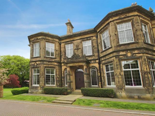 Flat for rent in Stone Chair, Northowram