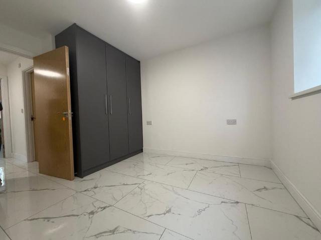 Apartment for rent in Fallings Park, Park Village