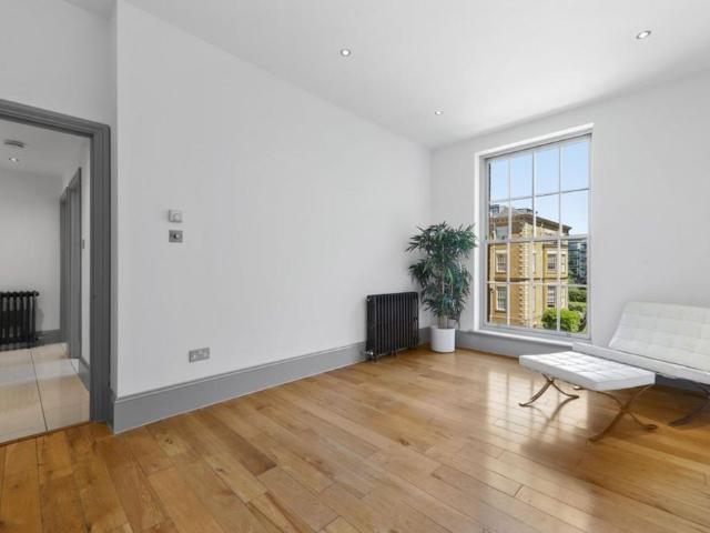 Apartment for rent in New Southgate, Greater London